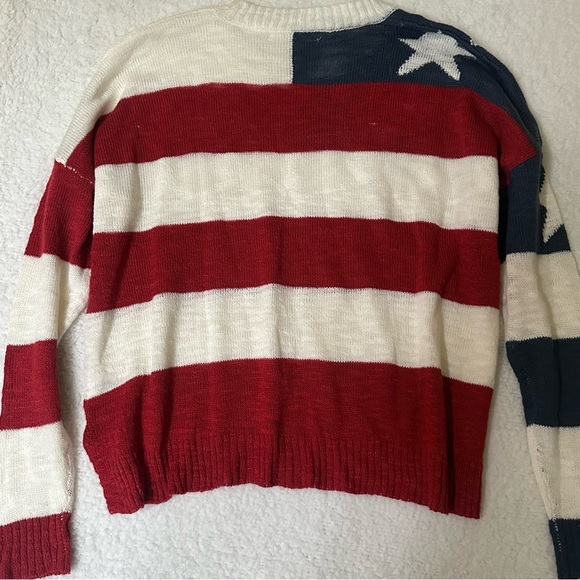 Moon & Madison American Flag Sweater Pullover - Picture 3 of 6